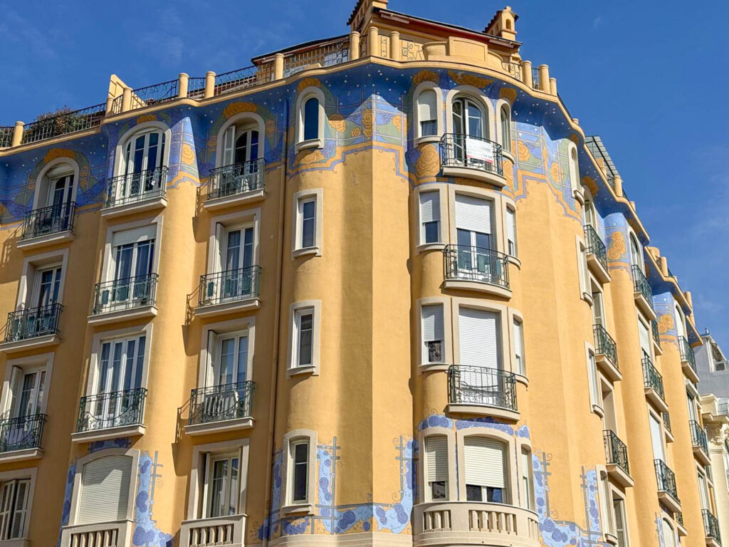 Immeubles Belle Époque quartier des Musiciens Nice – architecture art deco typique