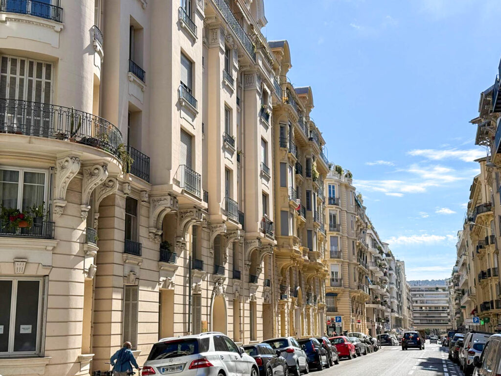 Rue piétonne quartier des Musiciens Nice – ambiance calme et commerces de proximité