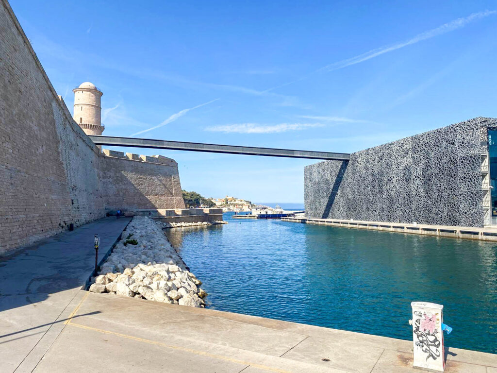 Quartier de la Joliette Marseille – docks, modernité et reconversion urbaine