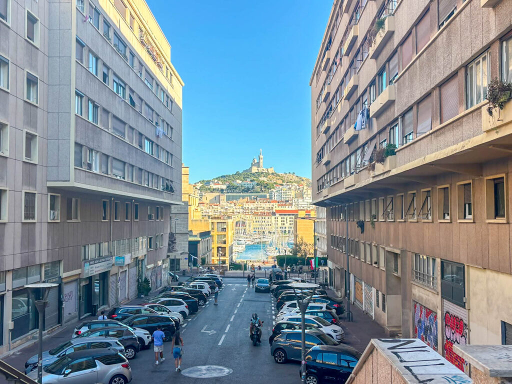 Quartier Le Panier Marseille – ruelles colorées et cœur historique du 2e arrondissement