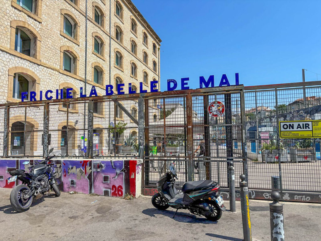 La Friche Belle de Mai Marseille – pôle culturel emblématique du 3e arrondissement