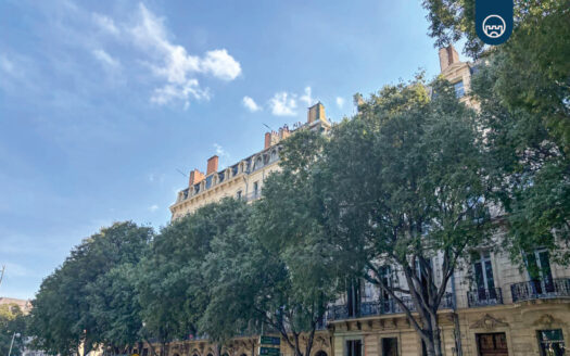 Parc et cadre résidentiel du quartier Vauban à Marseille dans le 6e arrondissement