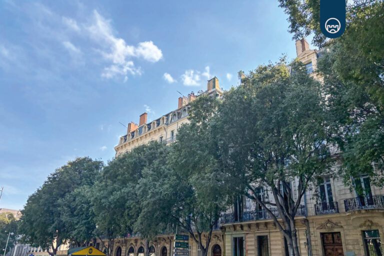 Parc et cadre résidentiel du quartier Vauban à Marseille dans le 6e arrondissement
